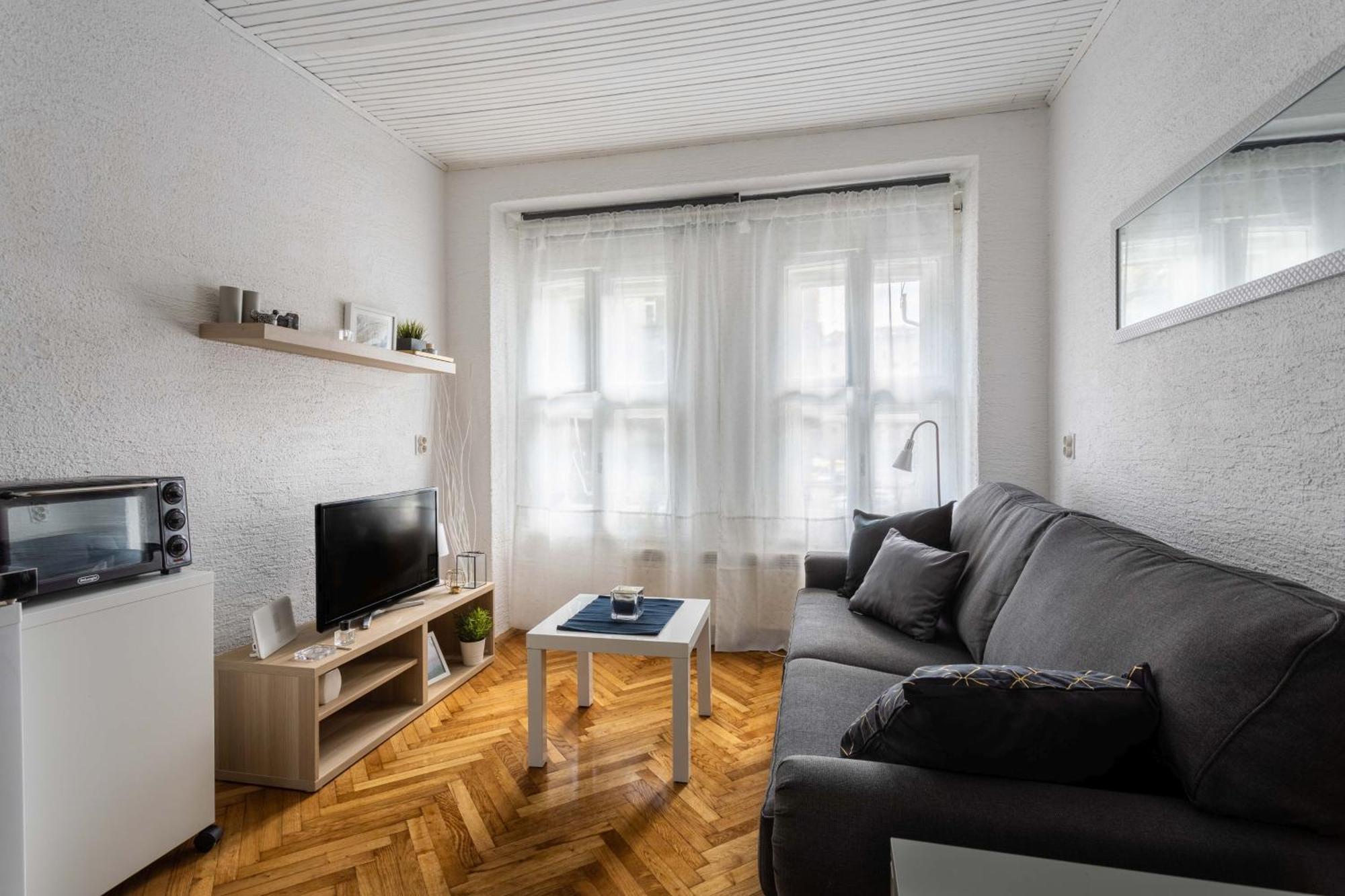 Apartment Petra By Blue Apartments ซาเกร็บ ภายนอก รูปภาพ